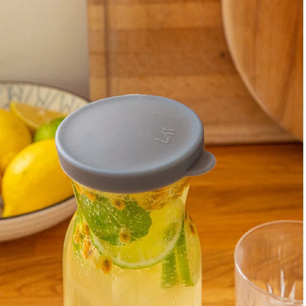 Water Bottles & Jugs