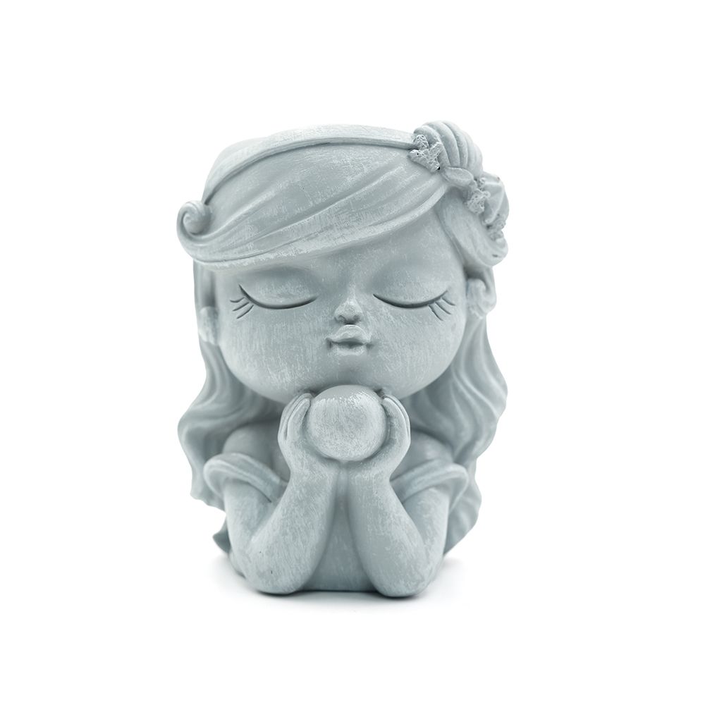 Figurines