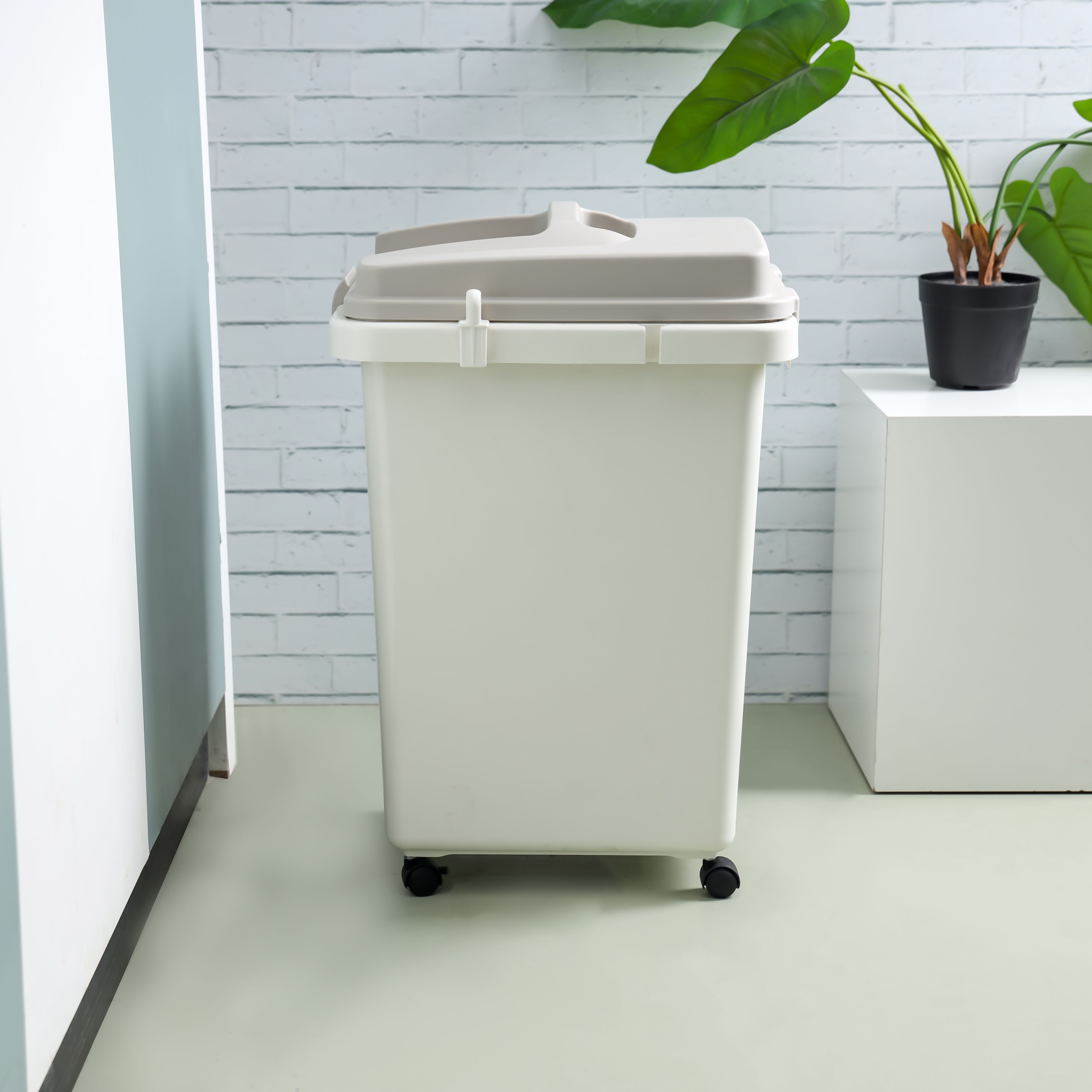 Waste Bin